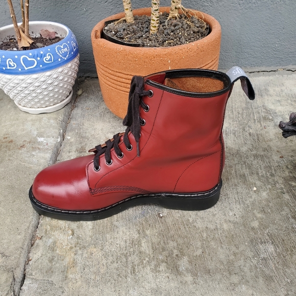 NPS SOLOVAIR Cherry Red 8 Eye Hi-Shine Derby Boots - Picture 4 of 4